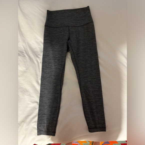 Lululemon Align High Rise 25” Legging Size 8 - Picture 3 of 5